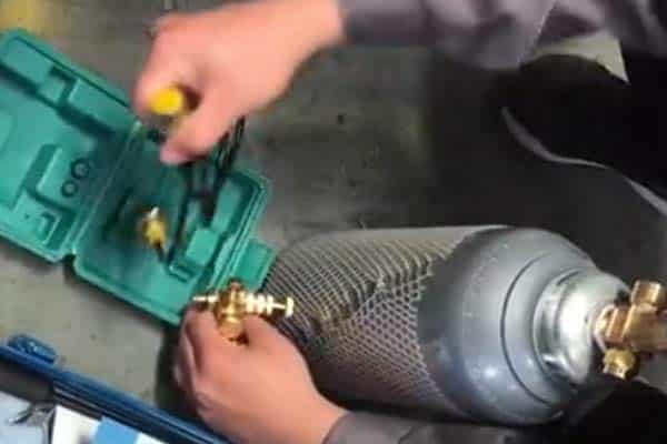 How to select and use hydraulic hammer breaker chisel tools